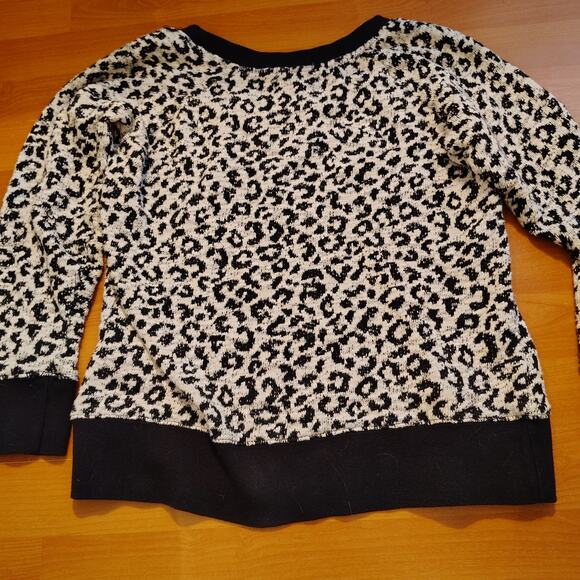 Maurices Black & White Sweater- Animal Print– Small, Lightweight - Picture 2 of 10